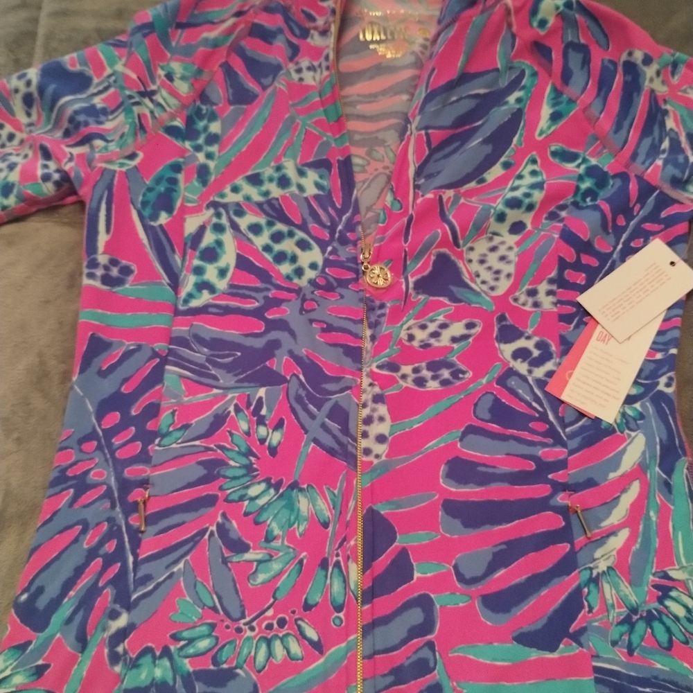 Lilly Pulitzer Luxletic Serena Jacket in Bougainvillea Pink Cliffside Garden
